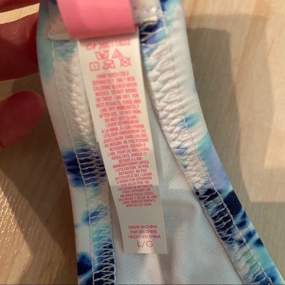 Victoria’s  Secret halter bikini top‎ - Picture 6 of 6